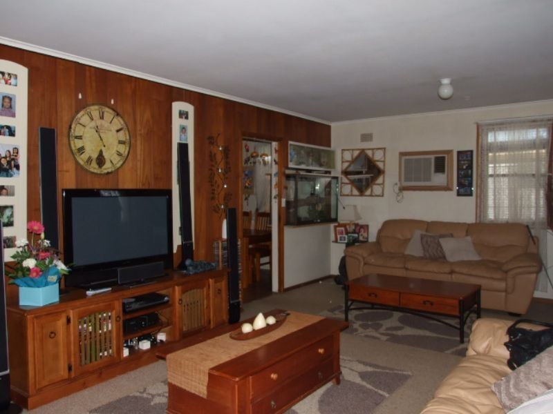 18 Rabual Ave, Whalan NSW 2770