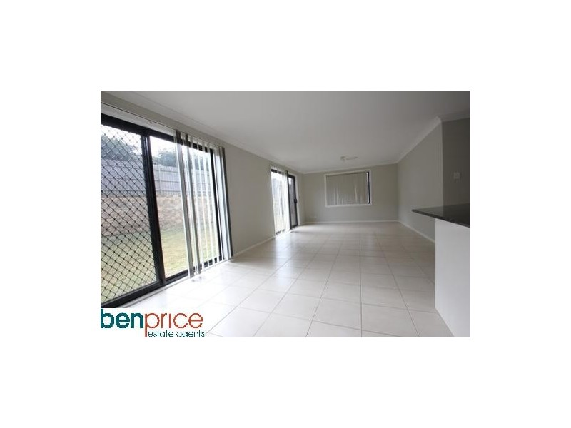 27 Central Park Drive, Claremont Meadows NSW 2747