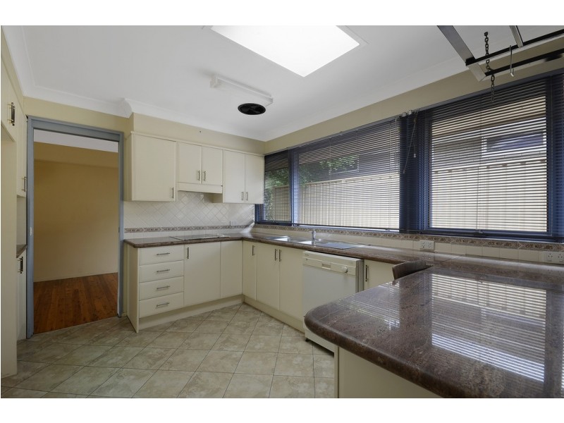 6 Brigalow Ave, Camden South NSW 2570