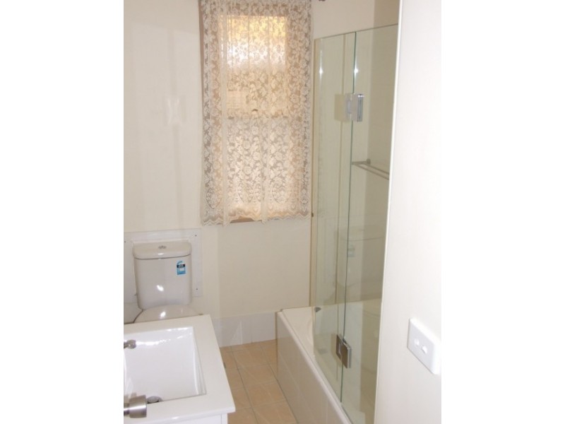 14 Samoa Place, Lethbridge Park NSW 2770