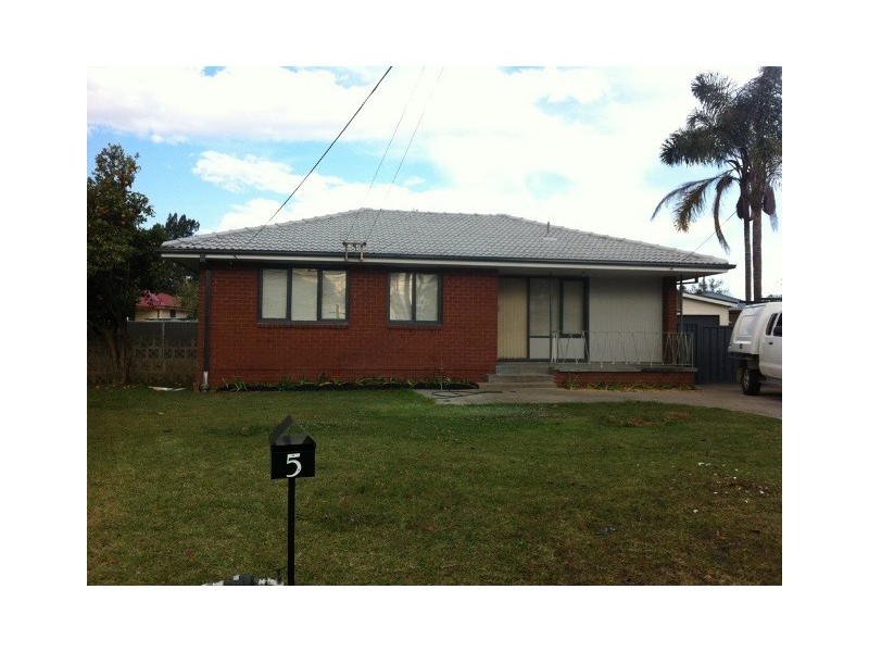 5 Mendi Place, Whalan NSW 2770