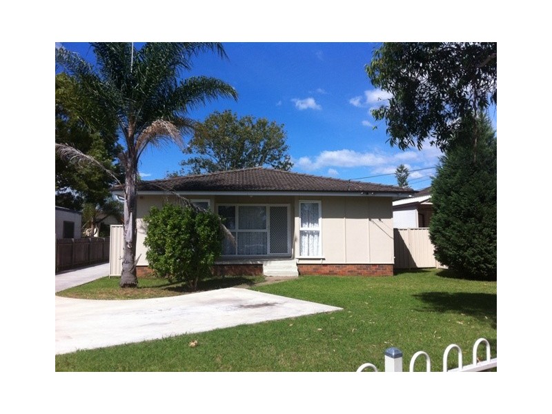 36 Pitcairn Avenue, Lethbridge Park NSW 2770