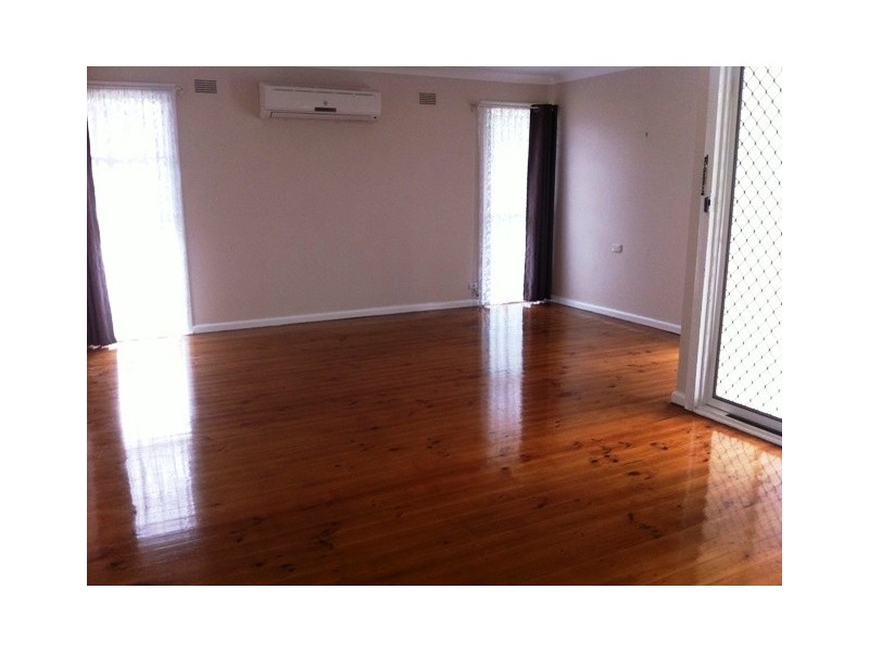 36 Pitcairn Avenue, Lethbridge Park NSW 2770