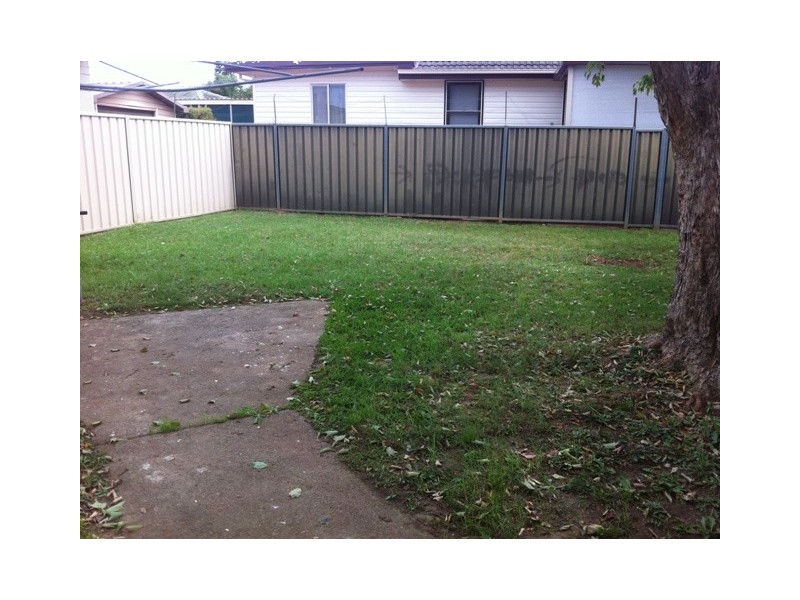 36 Pitcairn Avenue, Lethbridge Park NSW 2770
