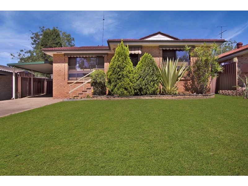 14 Charmer Cres, Minchinbury NSW 2770
