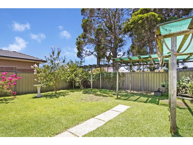 9 Waitaki Street, Lethbridge Park NSW 2770