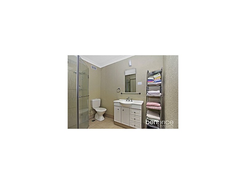 9 Tahiti Ave, Lethbridge Park NSW 2770