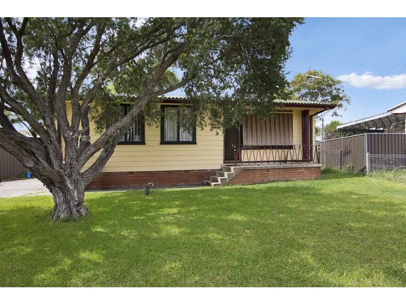 37 Parkes Crescent, Blackett NSW 2770