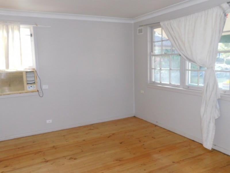 22 Luzon Ave, Lethbridge Park NSW 2770