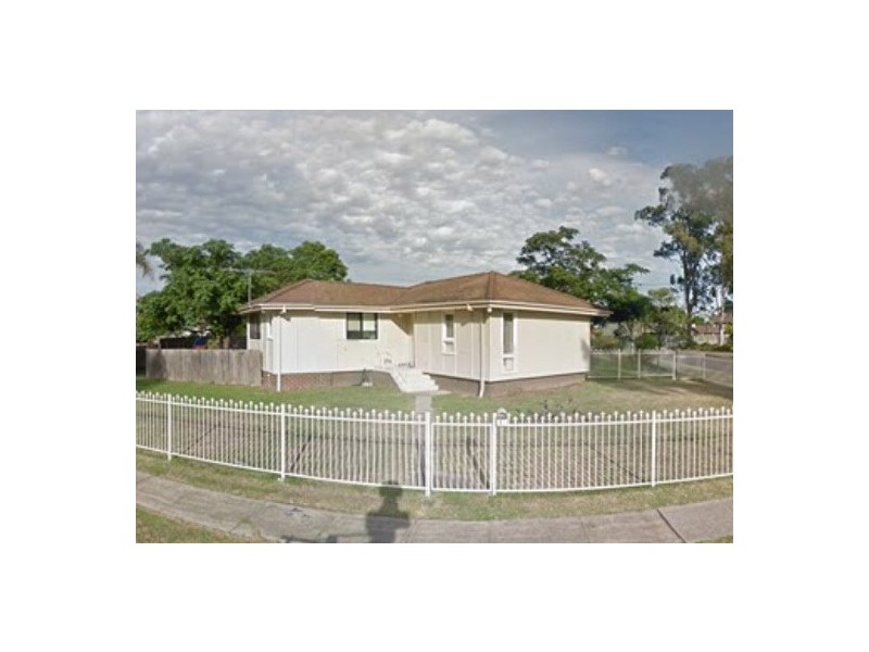 10 Crawley Ave, Hebersham NSW 2770