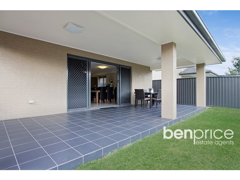 20 Mackay Cct, Ropes Crossing NSW 2760