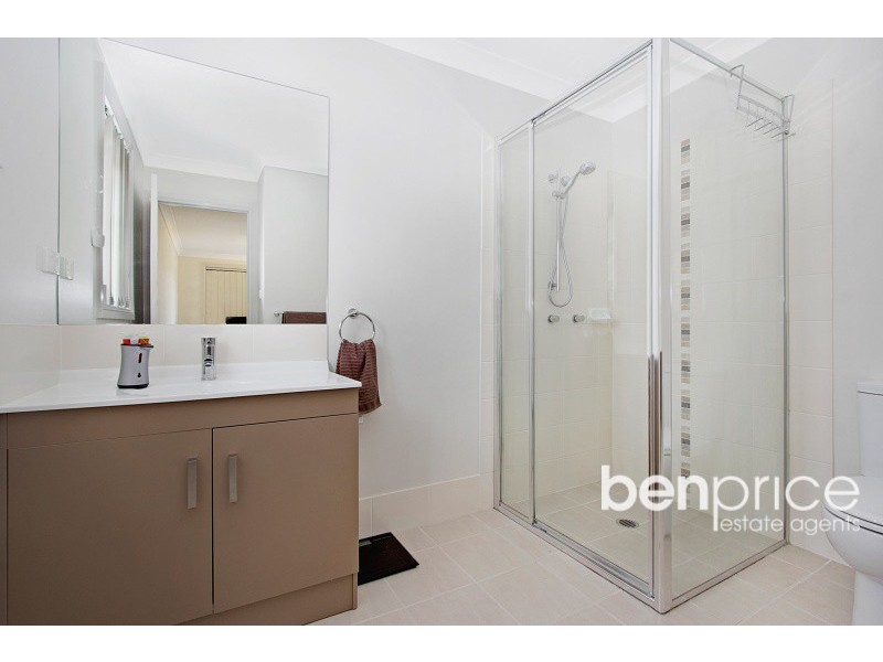 20 Mackay Cct, Ropes Crossing NSW 2760