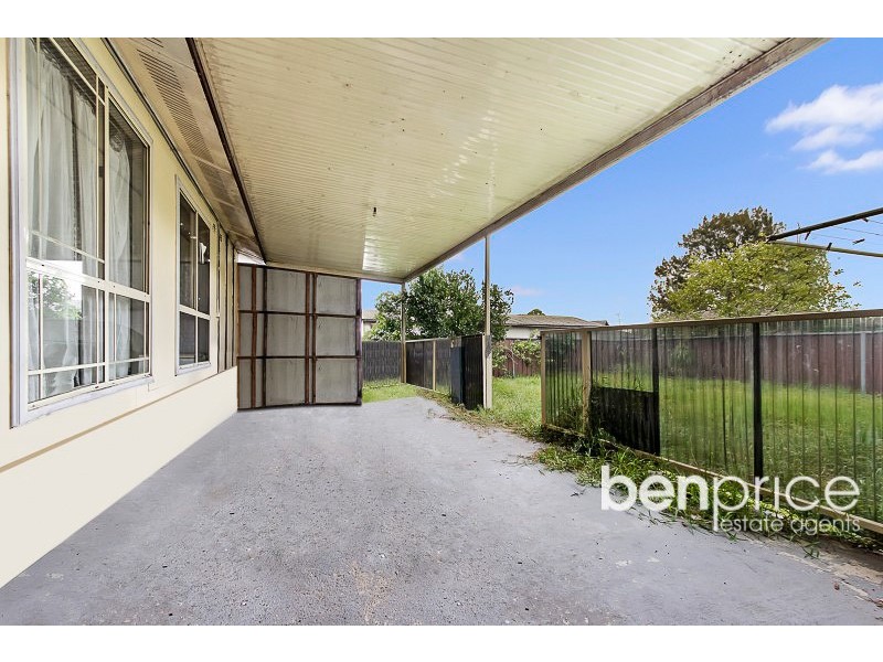 16 Aycliffe Ave, Hebersham NSW 2770