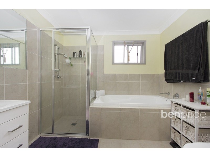 17 Magellan Ave, Lethbridge Park NSW 2770