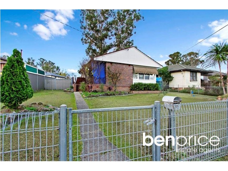 14 Torres Cres, Whalan NSW 2770