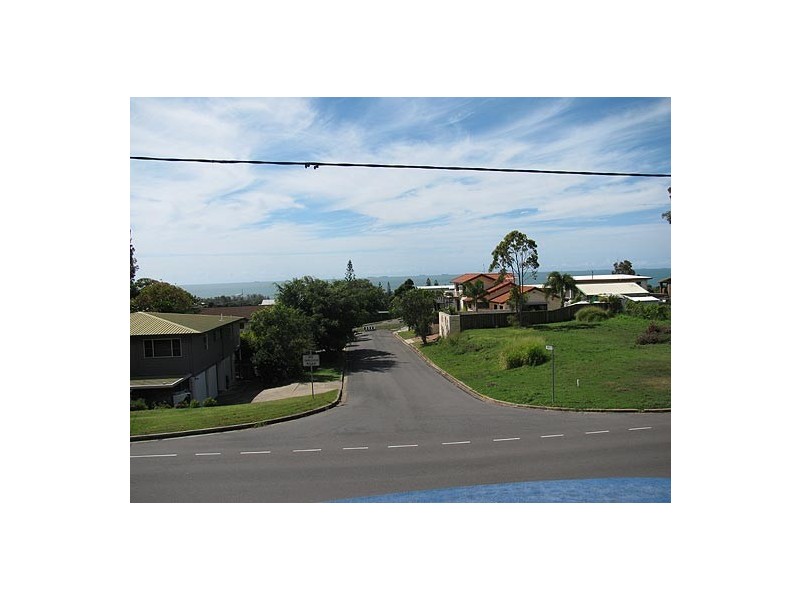 33 Booth Avenue, Tannum Sands QLD 4680