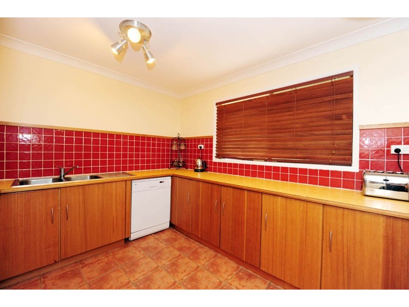 10 Yacht Road, Tannum Sands QLD 4680