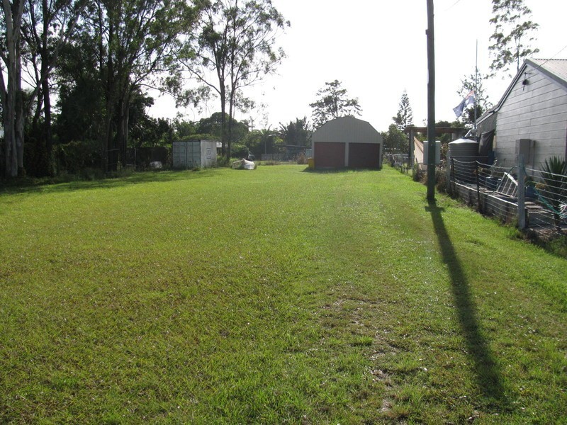 14 Kent Street, Bororen QLD 4678