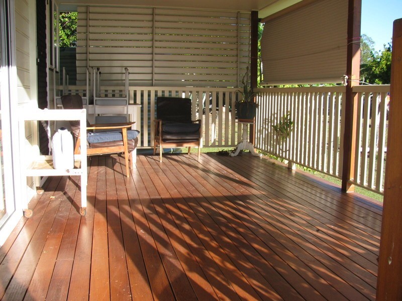 12 Hickman Street, Bororen QLD 4678