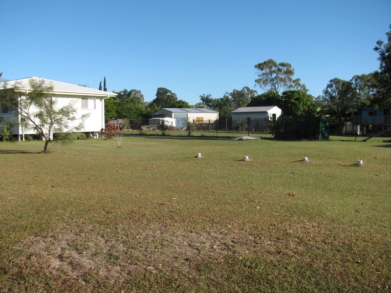 12 Hickman Street, Bororen QLD 4678