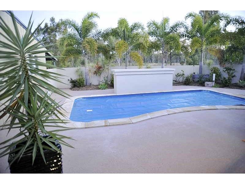 21 Riverside Drive, Tannum Sands QLD 4680