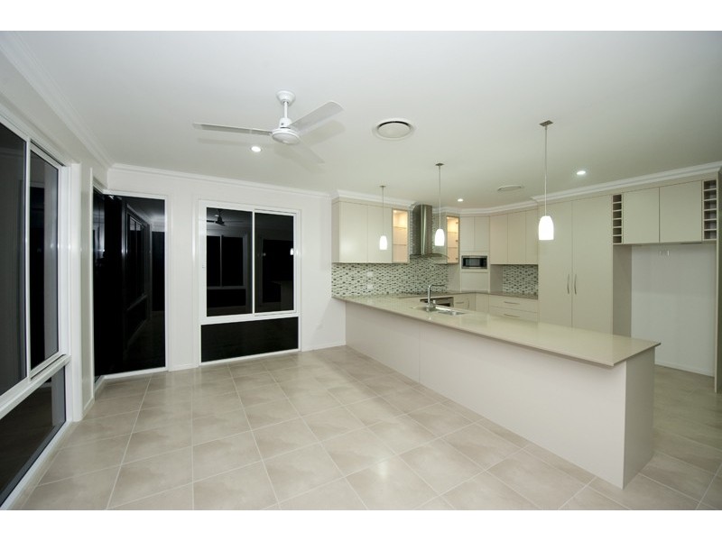 26 Riverside Drive, Tannum Sands QLD 4680