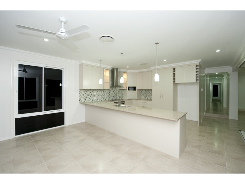26 Riverside Drive, Tannum Sands QLD 4680