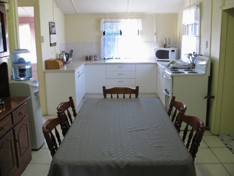 50 Wadeleigh Street, Bororen QLD 4678