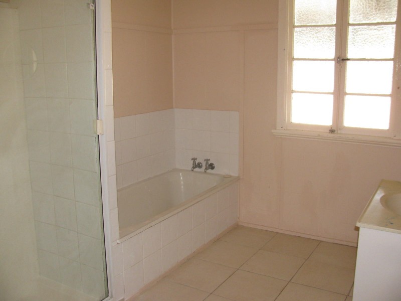 10 Ironmonger Street, Calliope QLD 4680