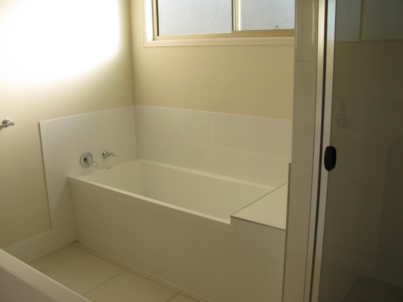 14 Dawes Street, Nagoorin QLD 4680