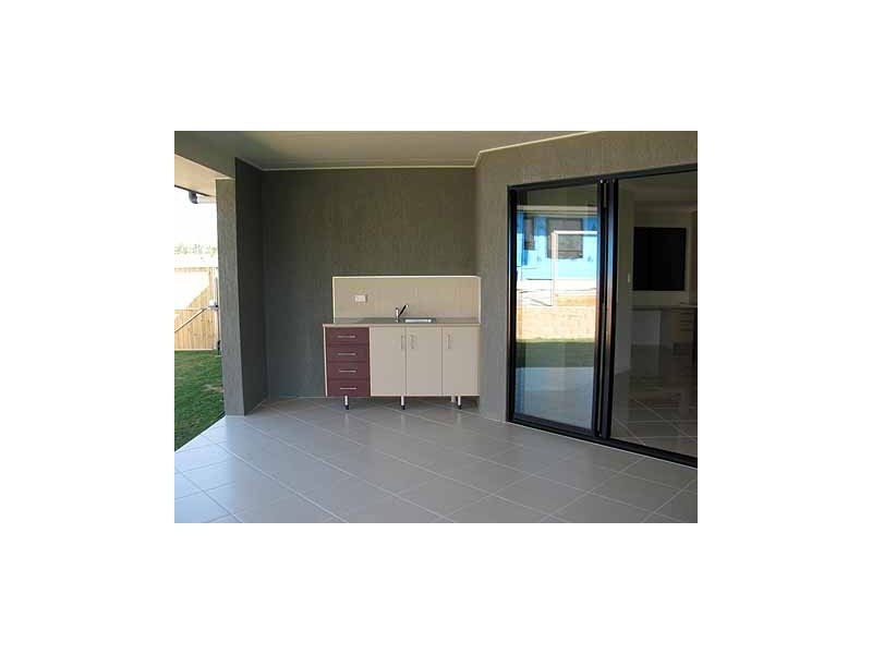 12 Beatle Parade, Calliope QLD 4680