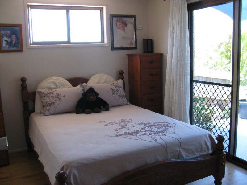 26 Edward Street, Boyne Island QLD 4680