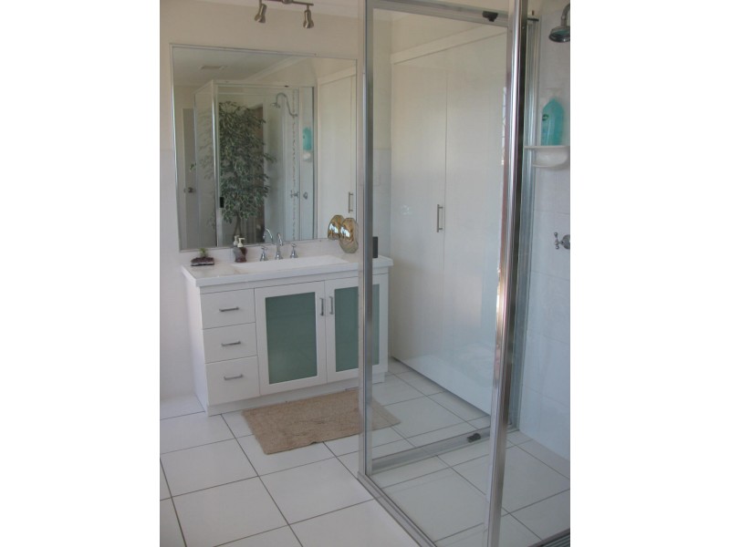 26 Edward Street, Boyne Island QLD 4680