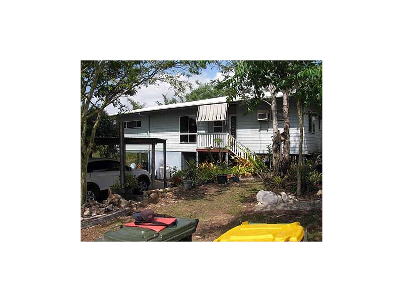 6 Davis Road, Mount Larcom QLD 4695