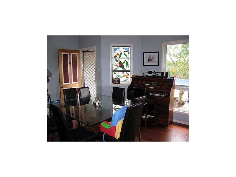 6 Davis Road, Mount Larcom QLD 4695