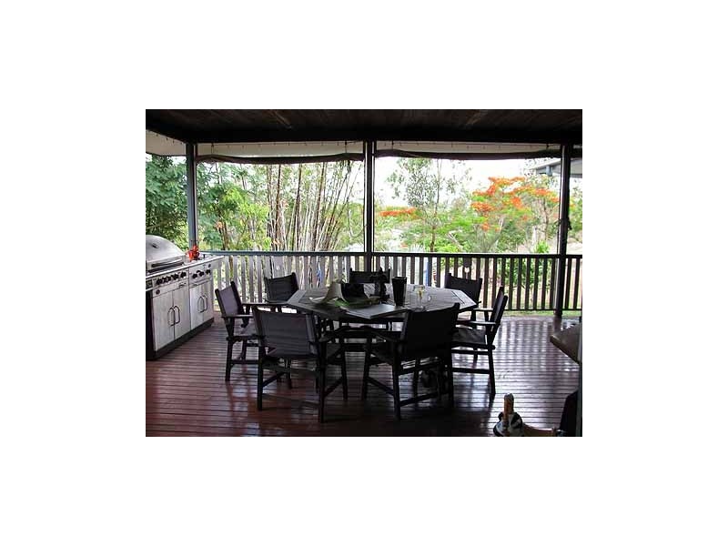 6 Davis Road, Mount Larcom QLD 4695