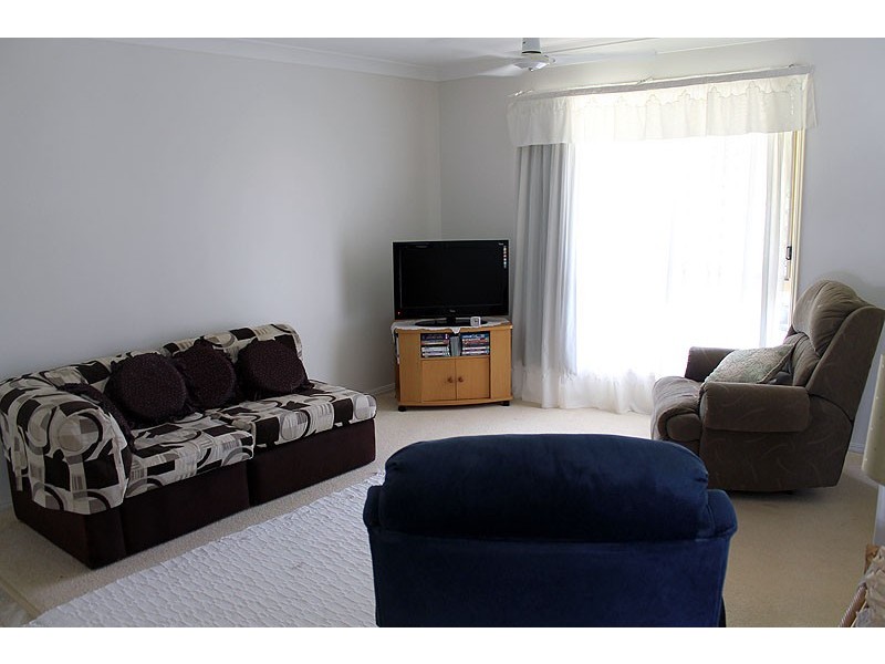 2 Kirrang Place, Boyne Island QLD 4680