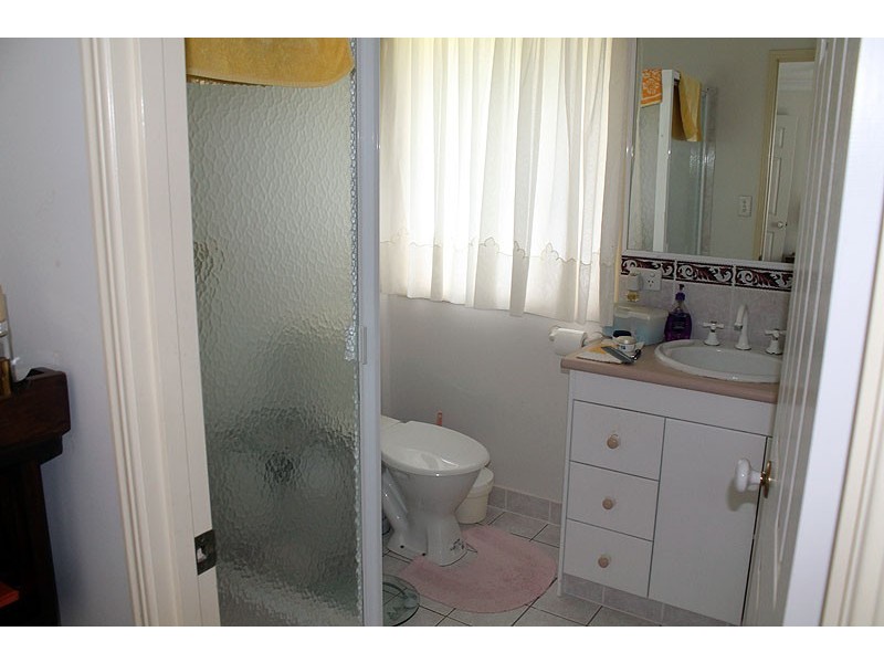 2 Kirrang Place, Boyne Island QLD 4680