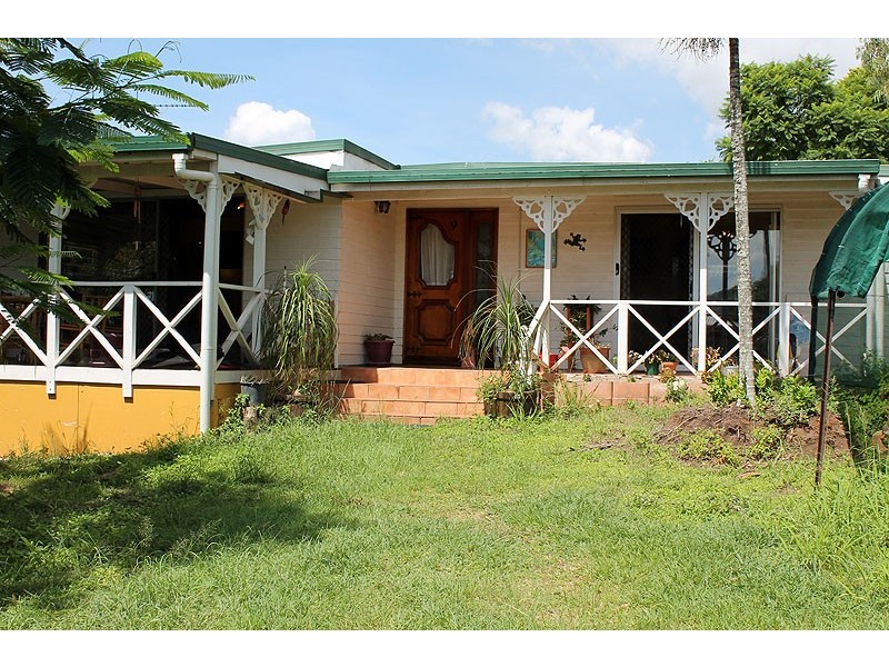 9 Gladstone Street, Mount Larcom QLD 4695