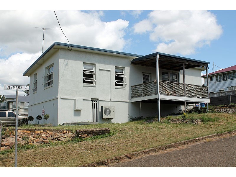 1 Bismark Street, Mount Larcom QLD 4695