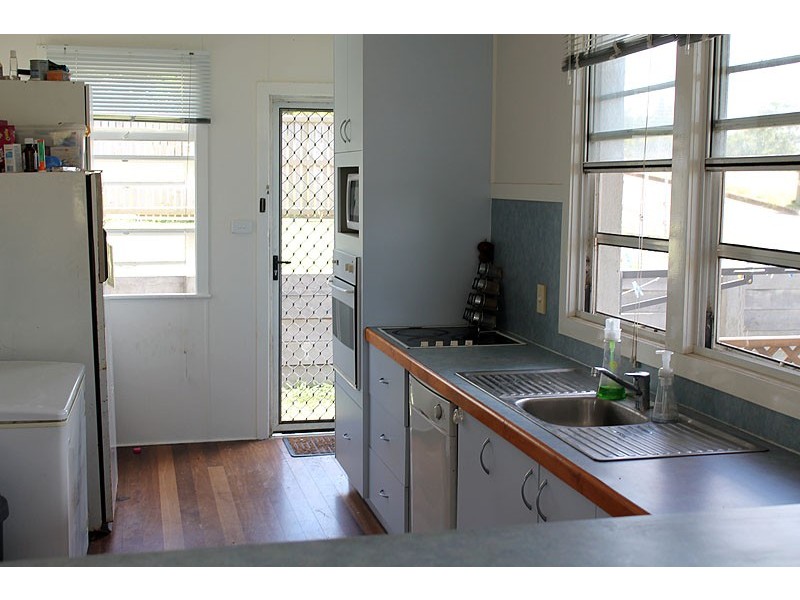 1 Bismark Street, Mount Larcom QLD 4695