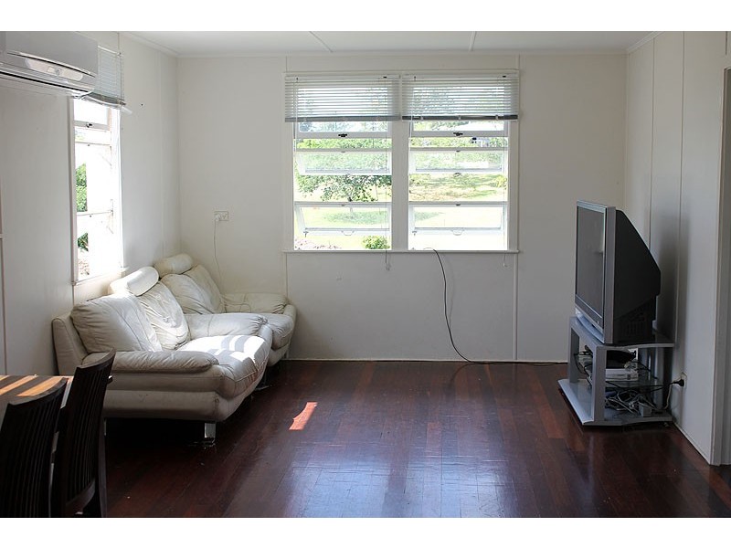 1 Bismark Street, Mount Larcom QLD 4695