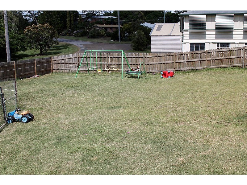 1 Bismark Street, Mount Larcom QLD 4695