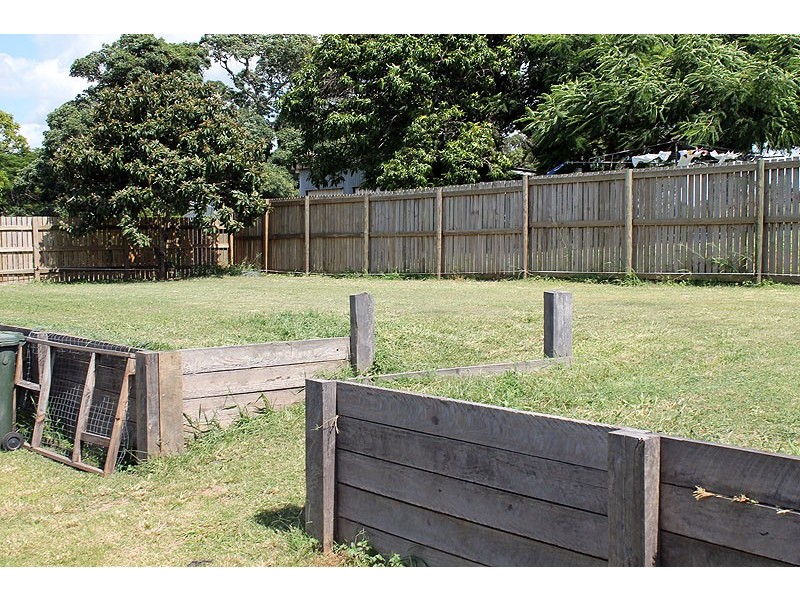 1 Bismark Street, Mount Larcom QLD 4695