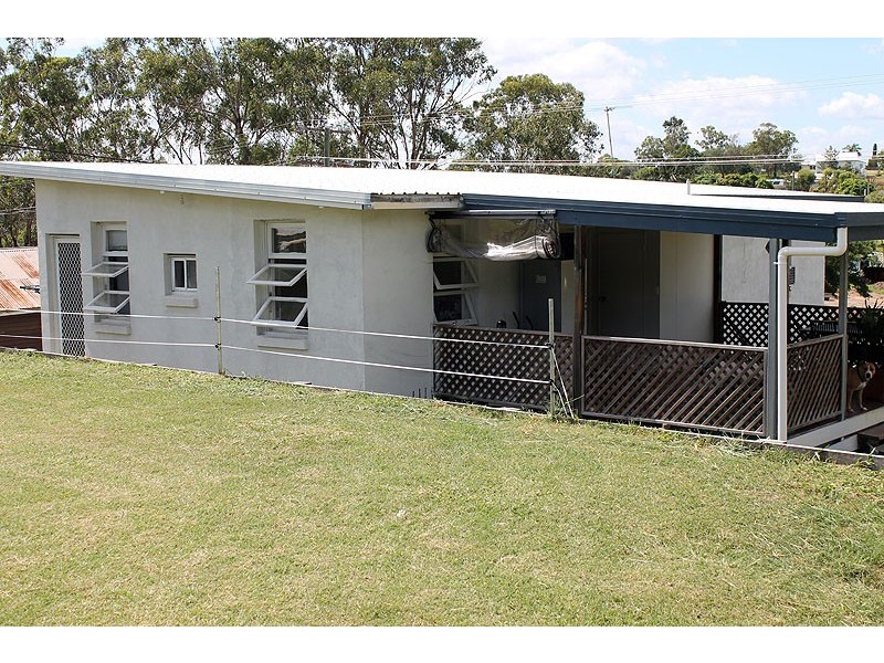 1 Bismark Street, Mount Larcom QLD 4695