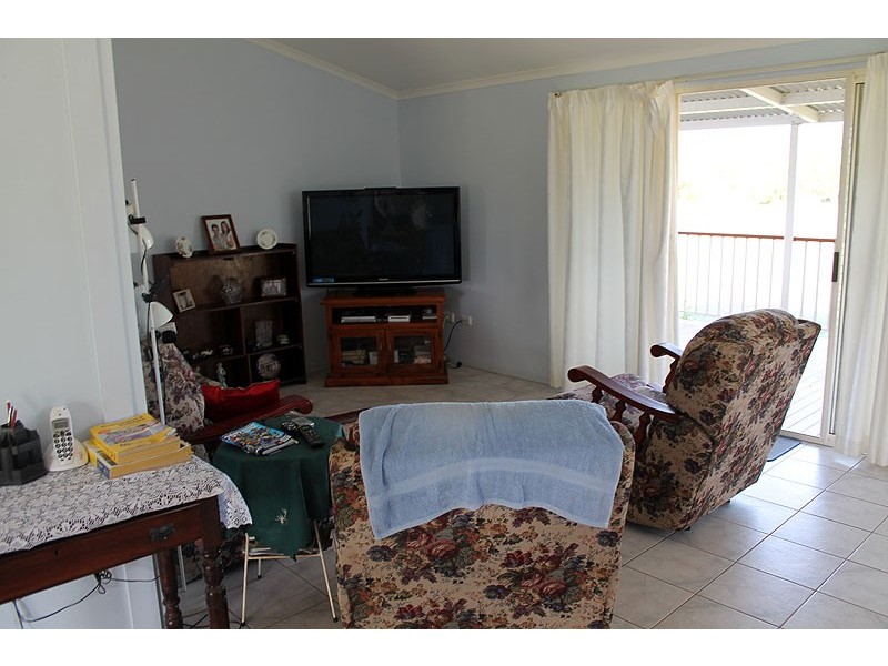 62 Koorawatha Drive, Bororen QLD 4678