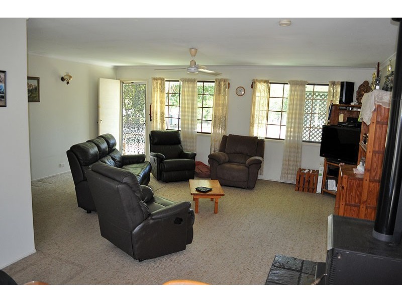 3a Riverview Drive, River Ranch QLD 4680