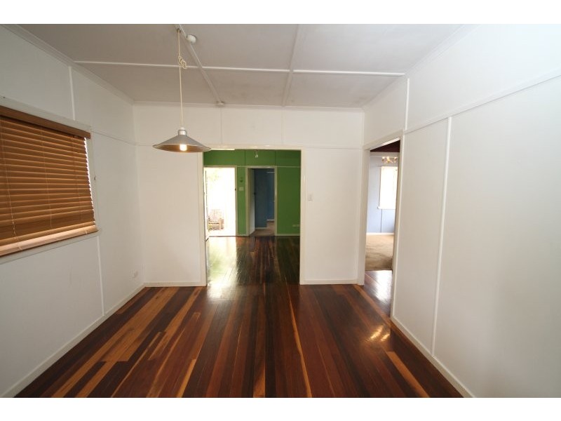 32 Downes Street, Tarragindi QLD 4121