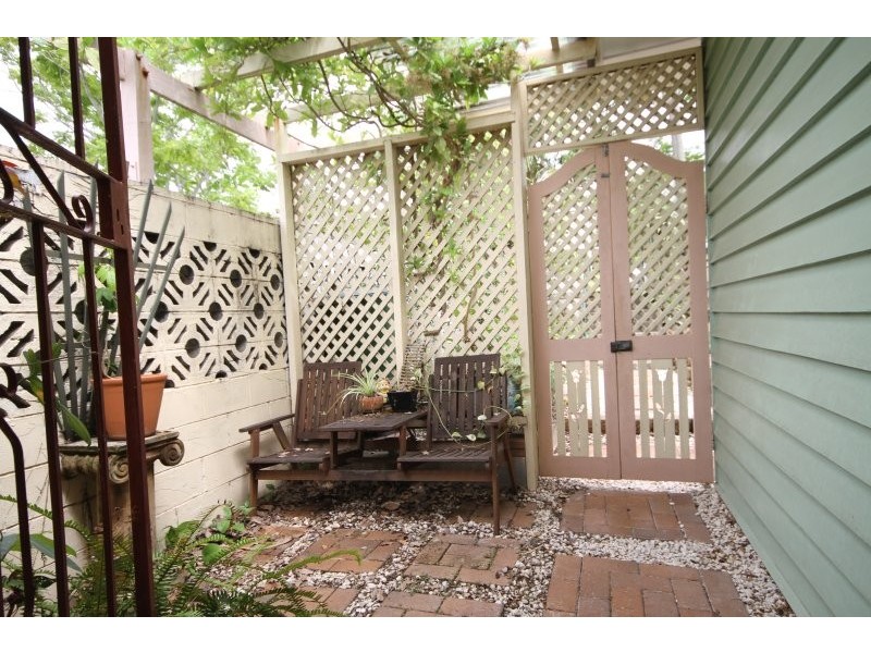 32 Downes Street, Tarragindi QLD 4121