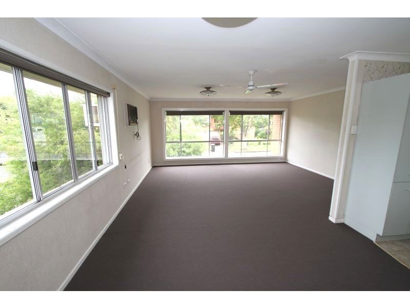 10 Benaud Street, Macgregor QLD 4109